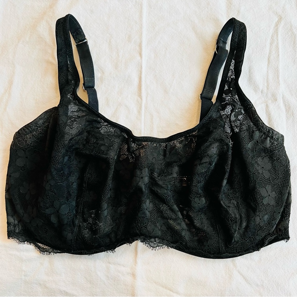 Victoria’s Secret 38DDD black eyelash lace underwire bra